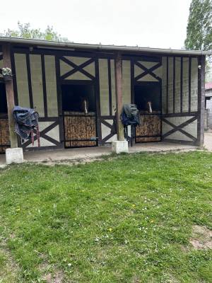 Pensions Box-paddock 10min de deauville