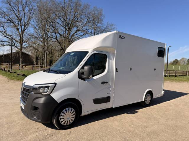 Location master + ap petit neuve 2 places - lorient