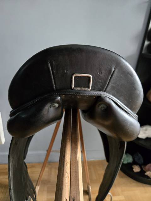 Selle de dressage Devoucoux Makila 
