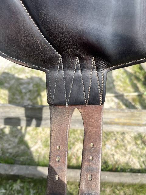 Selle dressage Devoucoux 17''