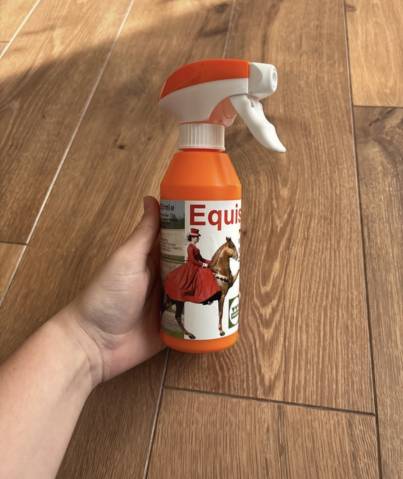 brillant pour robe crini&egrave;re et queue 