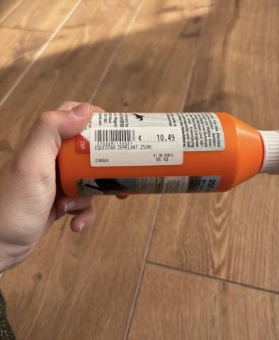 brillant pour robe crini&egrave;re et queue 