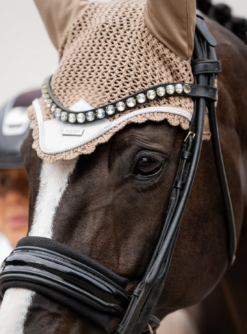 Bonnet anti-mouches Modern Sand - Equestrian Stockholm - Luxe et confort