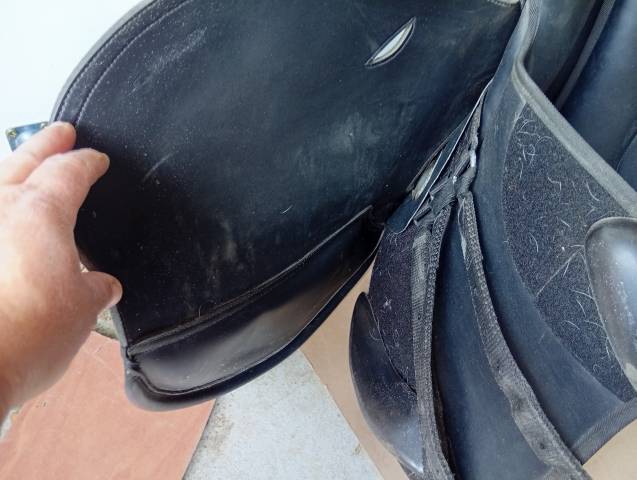 Selle anglaise synth&eacute;tique Fouganza 