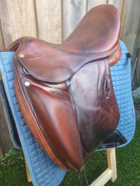 Selle dressage BELLOIR 17'