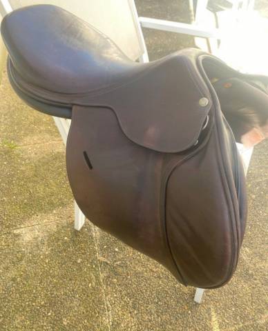 Selle Fr&eacute;d&eacute;ric BUTET 17 pouces