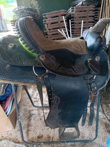Ensemble western 