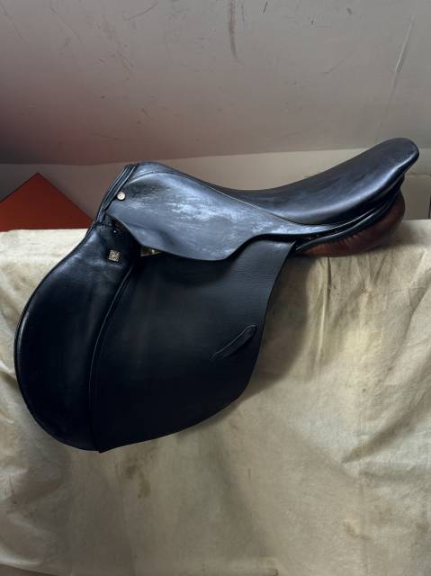 Selle mixte Stubben Siegfried II noire et fauve T.17,5/