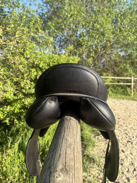 Selle dressage 17,5