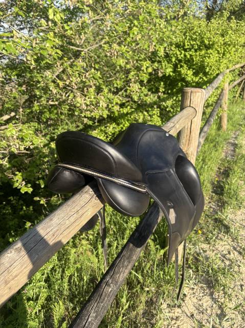Selle dressage 17,5