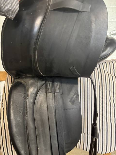 Selle dressage lexhis KLL 17&rdquo;