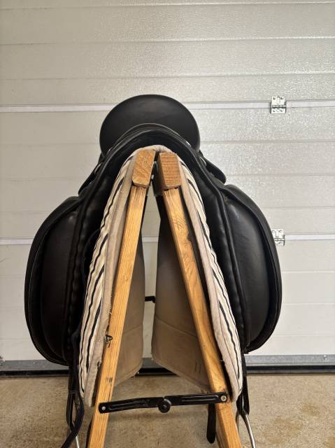 Selle dressage lexhis KLL 17&rdquo;