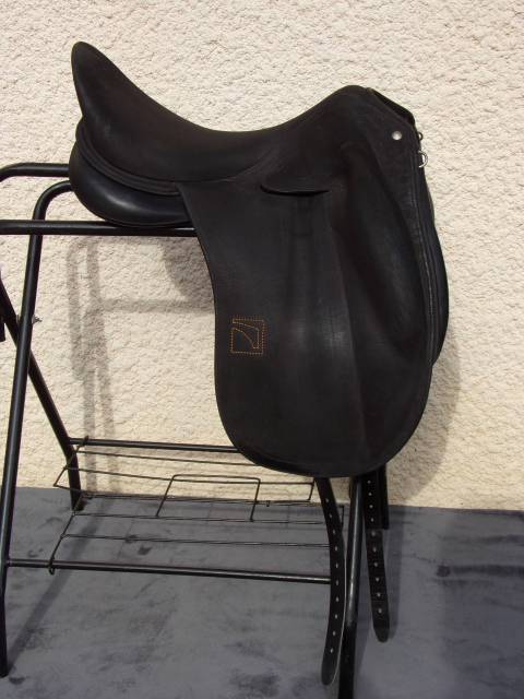 Selle Dressage Childeric DPL &eacute;tat neuf 18'