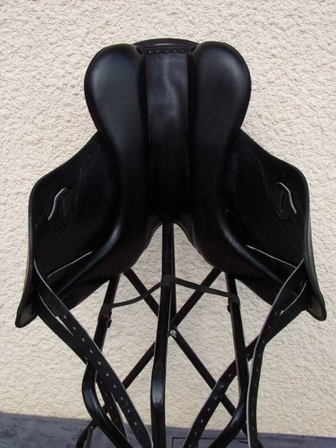Selle Dressage Childeric DPL &eacute;tat neuf 18'