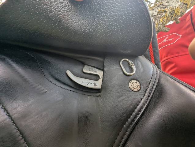 Selle CSO Equipe doubl&eacute; veau noir 17,5