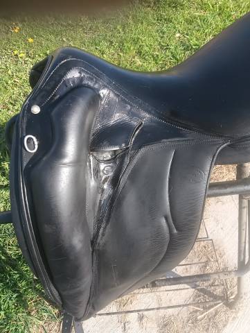 Selle dressage Devoucoux 17,5