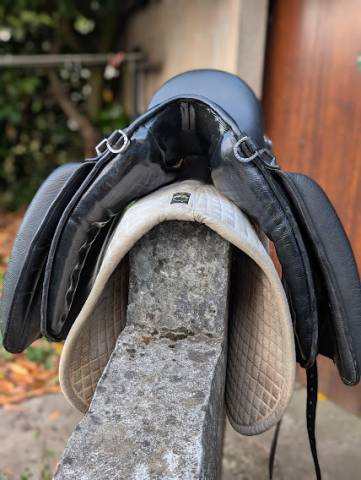 Selle Zaldi dressage 17,5