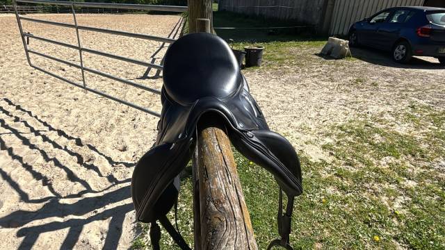 Selle Devoucoux Makila S 2025