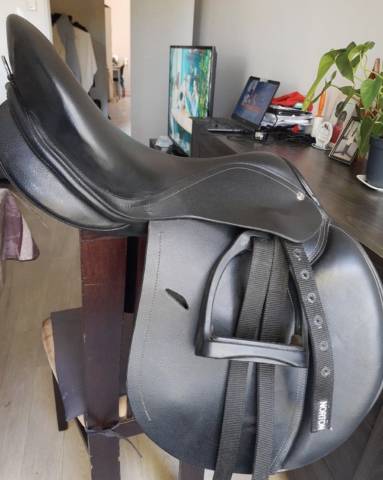 Selle cuir Fouganza 17'5