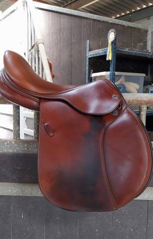 Selle marque Prestige mod&egrave;le Michel Robert 17 pouces