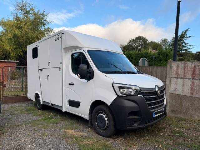 Renault master – 2022 – 3 places – stalle – 120 000km