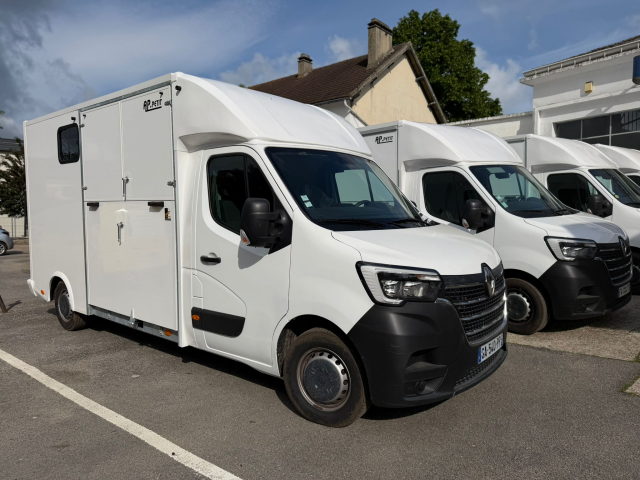 Renault master – 2021 – 3 places – stalle – 69 000km