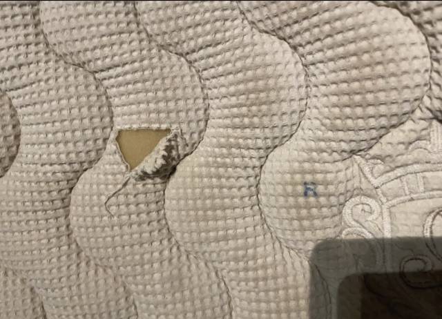 Tapis P&eacute;n&eacute;lope noir et camel taille cob 