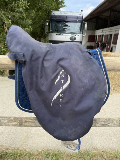 Selle Antares connexion