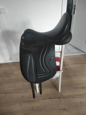 Selle de dressage eric thomas new hybrid