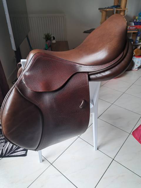 Selle GBS 17,5" havane - tr&egrave;s bon &eacute;tat - 1300&euro; n&eacute;gociab