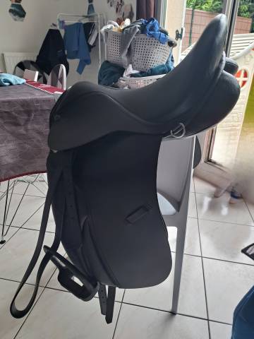 Selle de dressage spanaldi 17,5