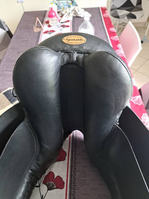 Selle de dressage SPANALDI 17,5" 