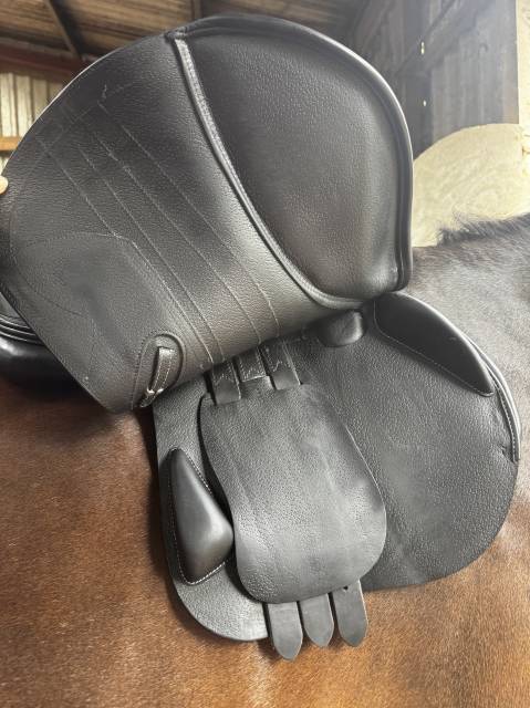 Selle CSO &Eacute;quipe EKGO Grip SPECIAL noir 17p 2022