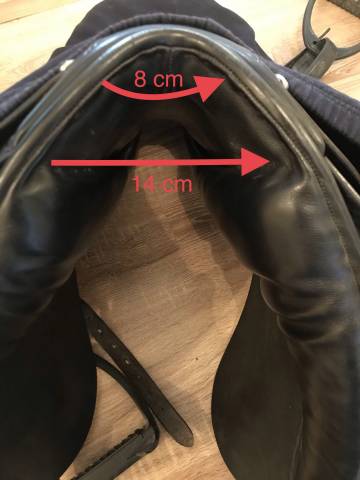 Selle de dressage cuir 17,5 pouces euroriding