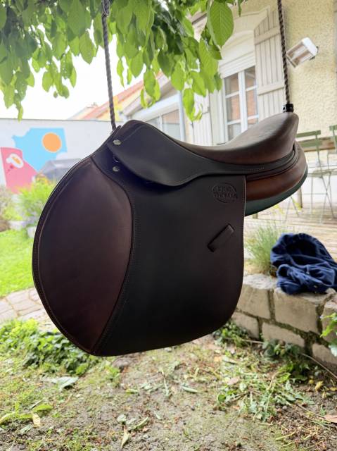 Selle Eric Thomas 17 pouces mixte 