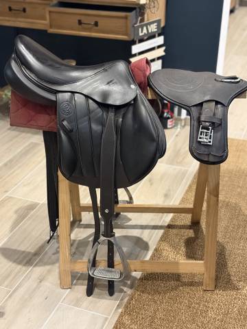 Selle forestier très bon état