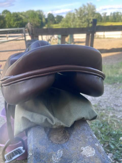 Selle &Eacute;ric Thomas Oxer   Taille : 17,5  