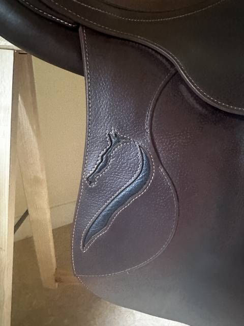 Vends selle Antar&egrave;s Connexion taille 17", quartiers 2+2