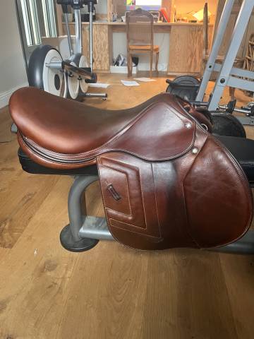 A vendre selle renaissance prestige f2s