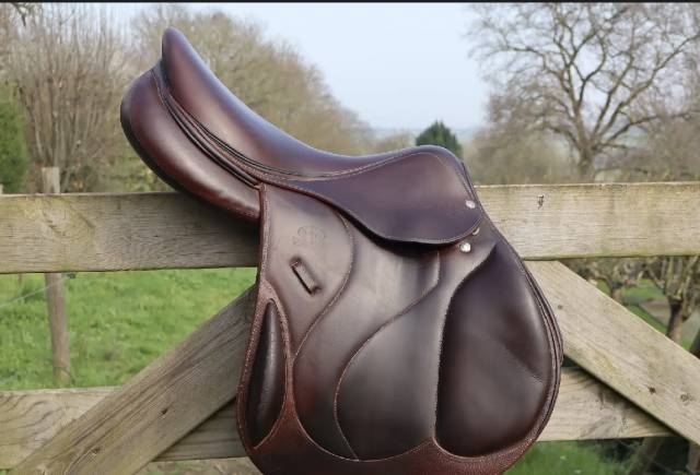 Selle Devoucoux Chiberta 17,5