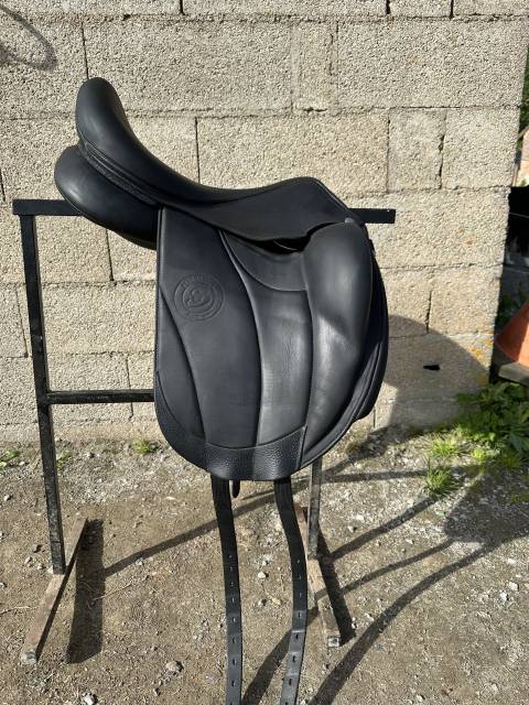 Selle de dressage Forestier 17.5