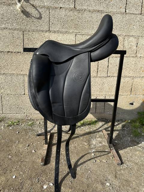 Selle de dressage Forestier 17.5