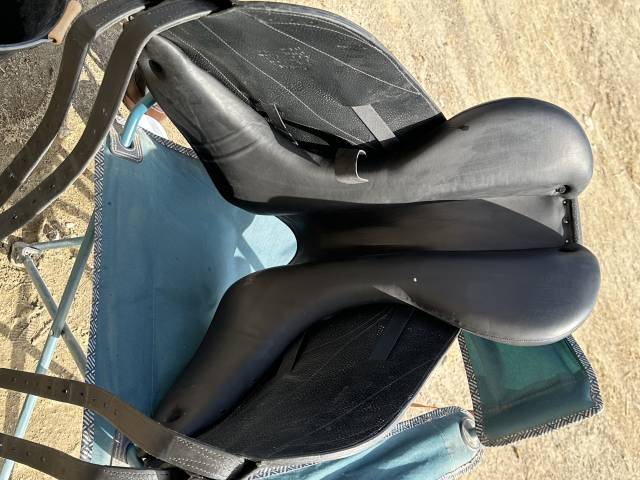 Selle de dressage Forestier 17.5