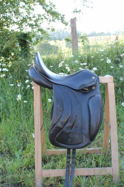 Selle de dressage