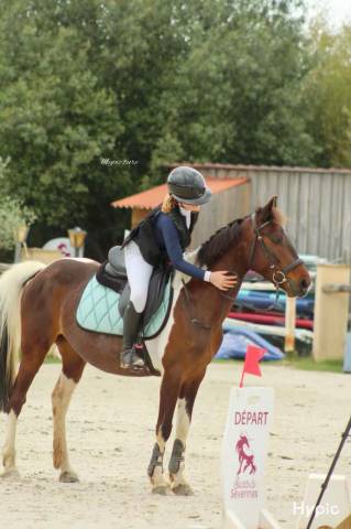 Ponette de sport maître d’école