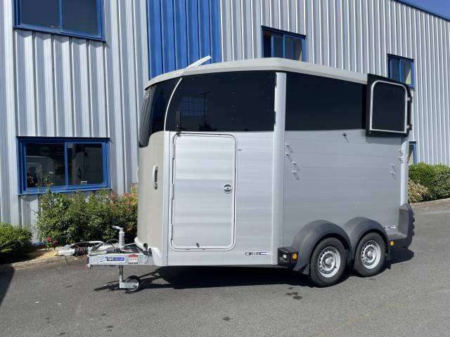 Van 2 places  ifor williams