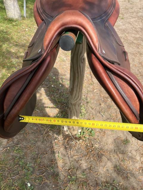 Selle CWD SE02 taille 18