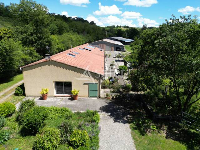 Propriété sur 17 ha en vallée de la lèze