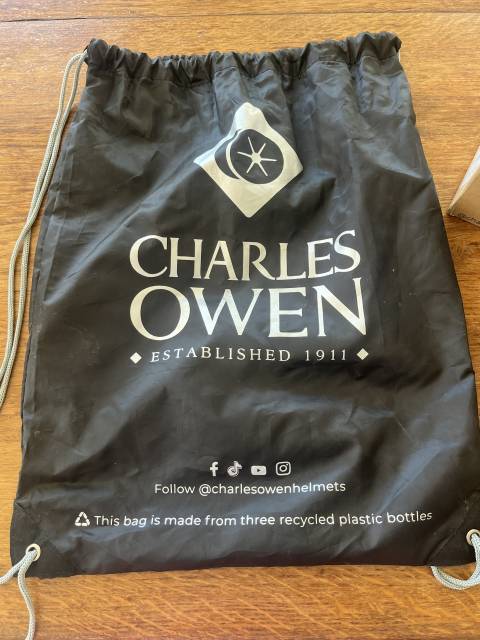 Vends casque Charles Owen neuf