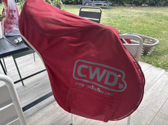 Selle mixte CWD 17,5 pouces,ann&eacute;e 2018